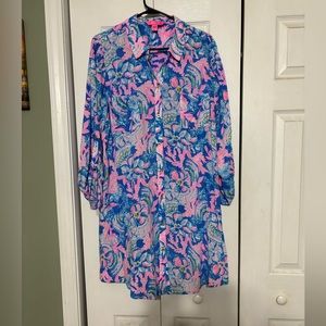 Lilly Pulitzer Natalie coverup. Size XL. Worn once. Perfect condition.